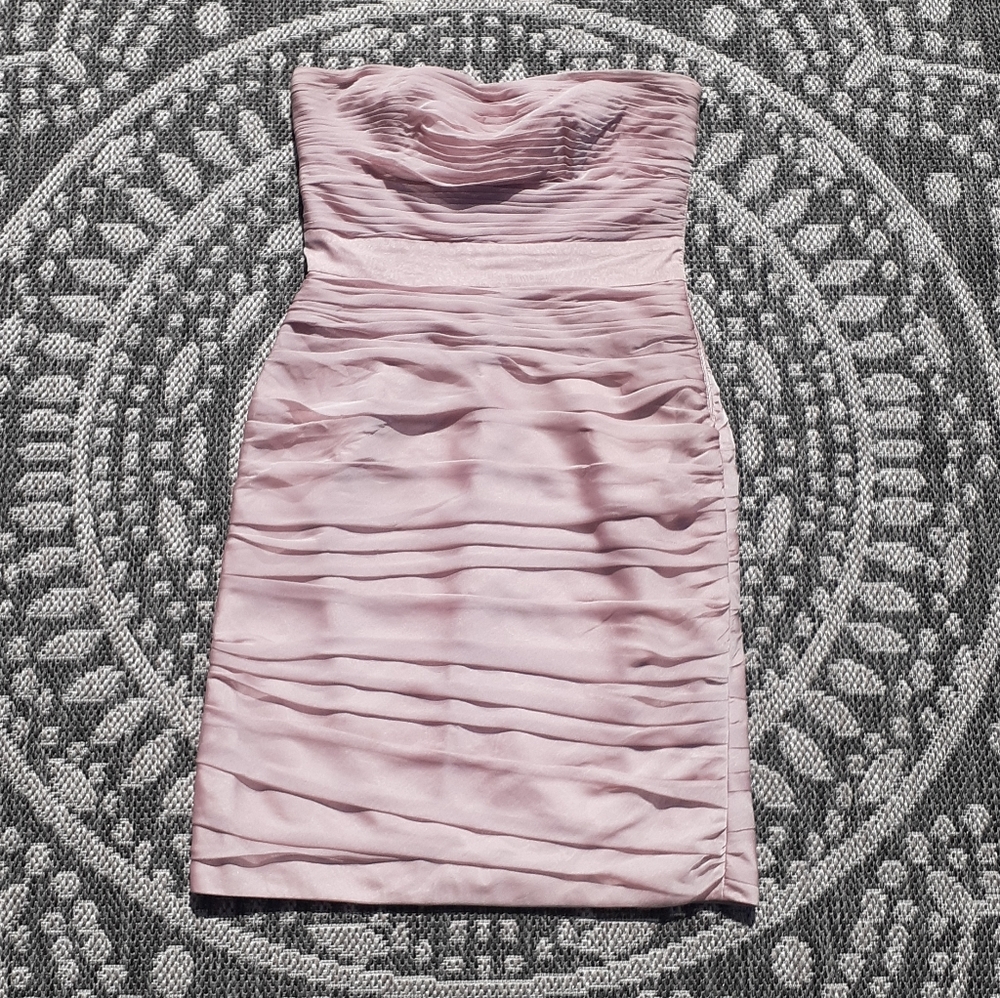 Monique Lhuillier strapless pink dress
